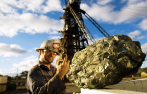 Barrick only top gold miner to see output fall in H1 2014